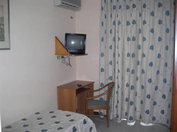 Hotel Cristal Бари Екстериор снимка